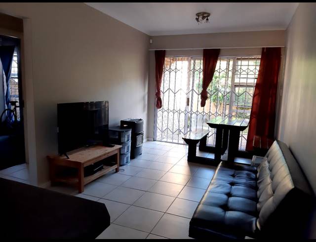 3 BEDROOM TOWNHOUSE RENTED IN WALMER HEIGHTS